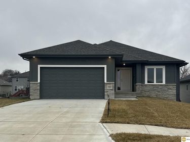 10222 N 150 Circle, Bennington, NE 68007