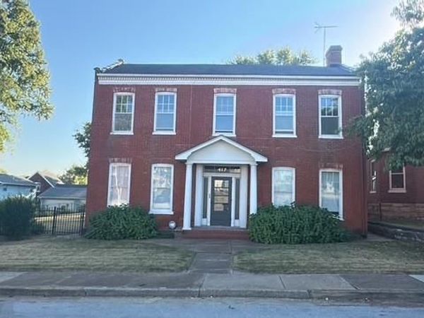 417 Jackson Street, St Charles, MO 63301