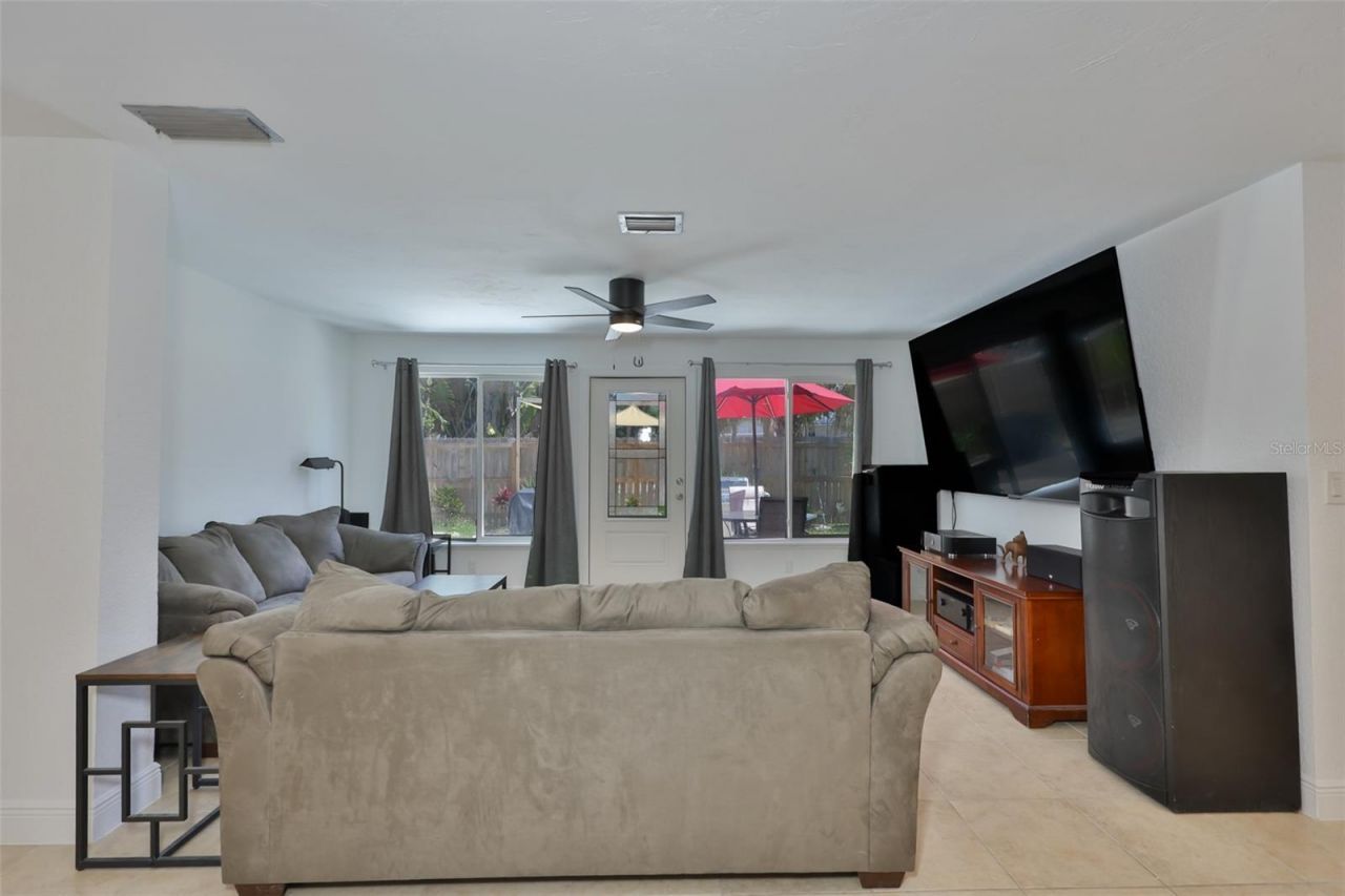 1667 N Dakota Avenue Ne, Saint Petersburg, FL 33703 Photo