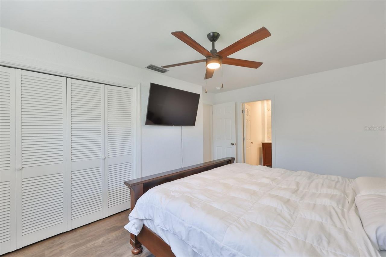 1667 N Dakota Avenue Ne, Saint Petersburg, FL 33703 Photo