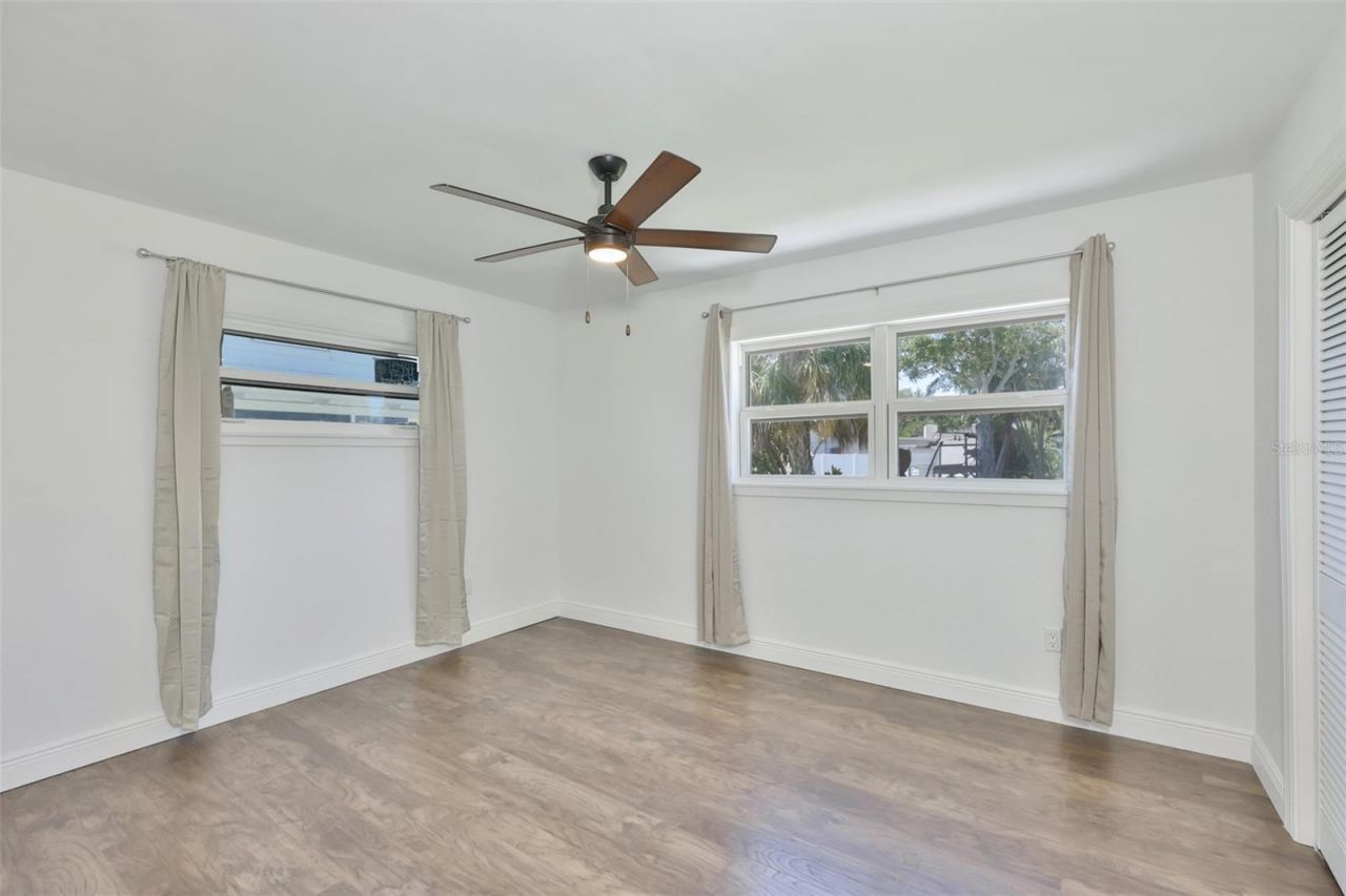 1667 N Dakota Avenue Ne, Saint Petersburg, FL 33703 Photo