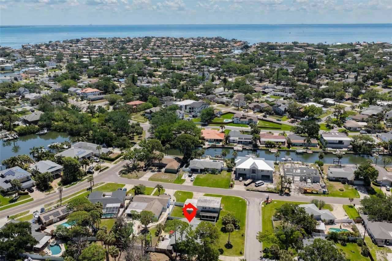 1667 N Dakota Avenue Ne, Saint Petersburg, FL 33703 Photo