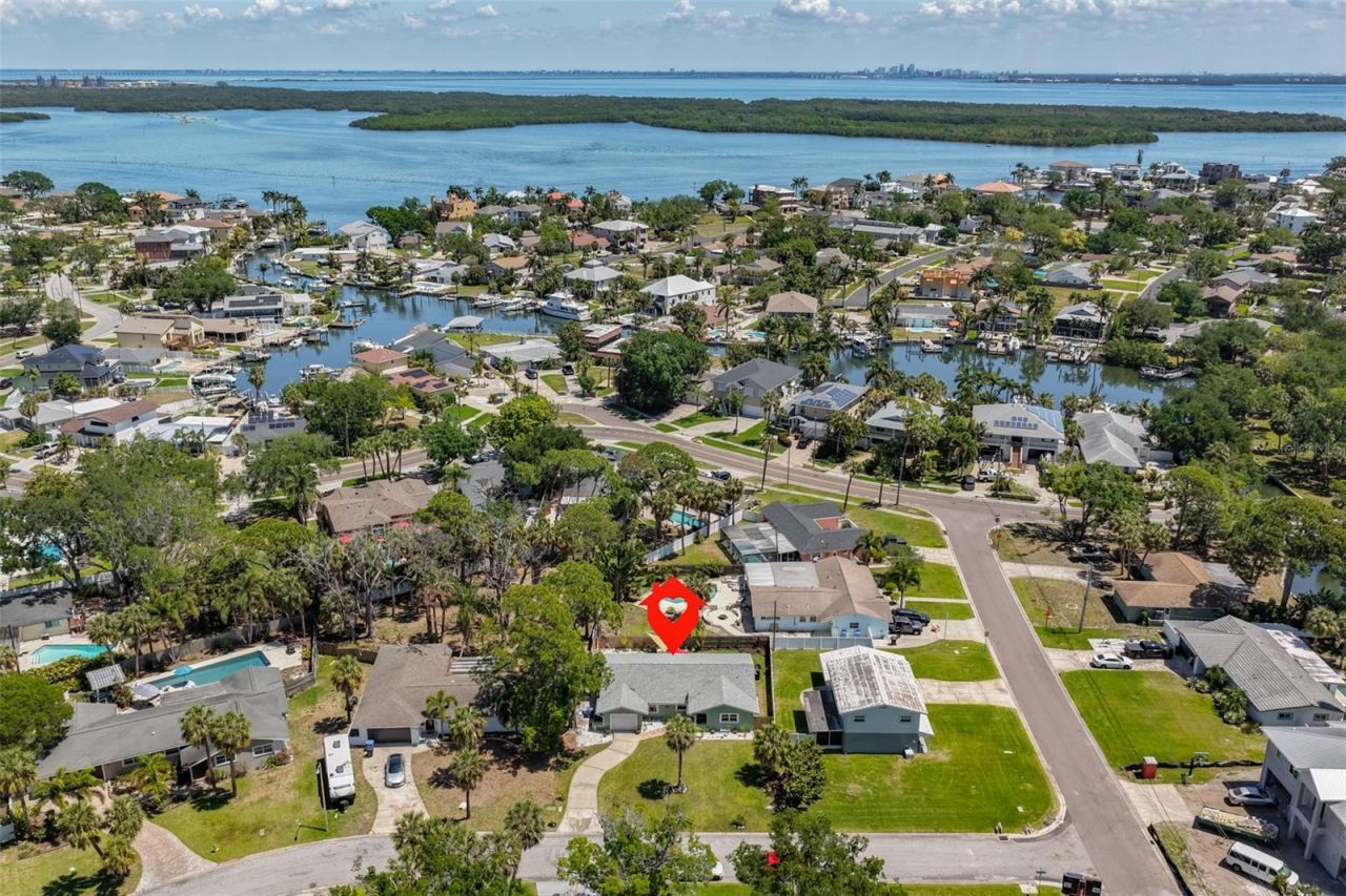 1667 N Dakota Avenue Ne, Saint Petersburg, FL 33703 Photo