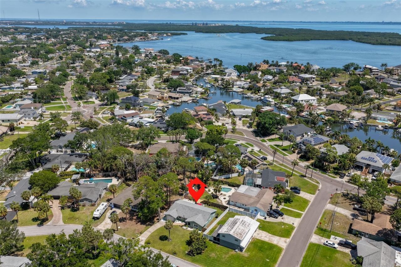 1667 N Dakota Avenue Ne, Saint Petersburg, FL 33703 Photo