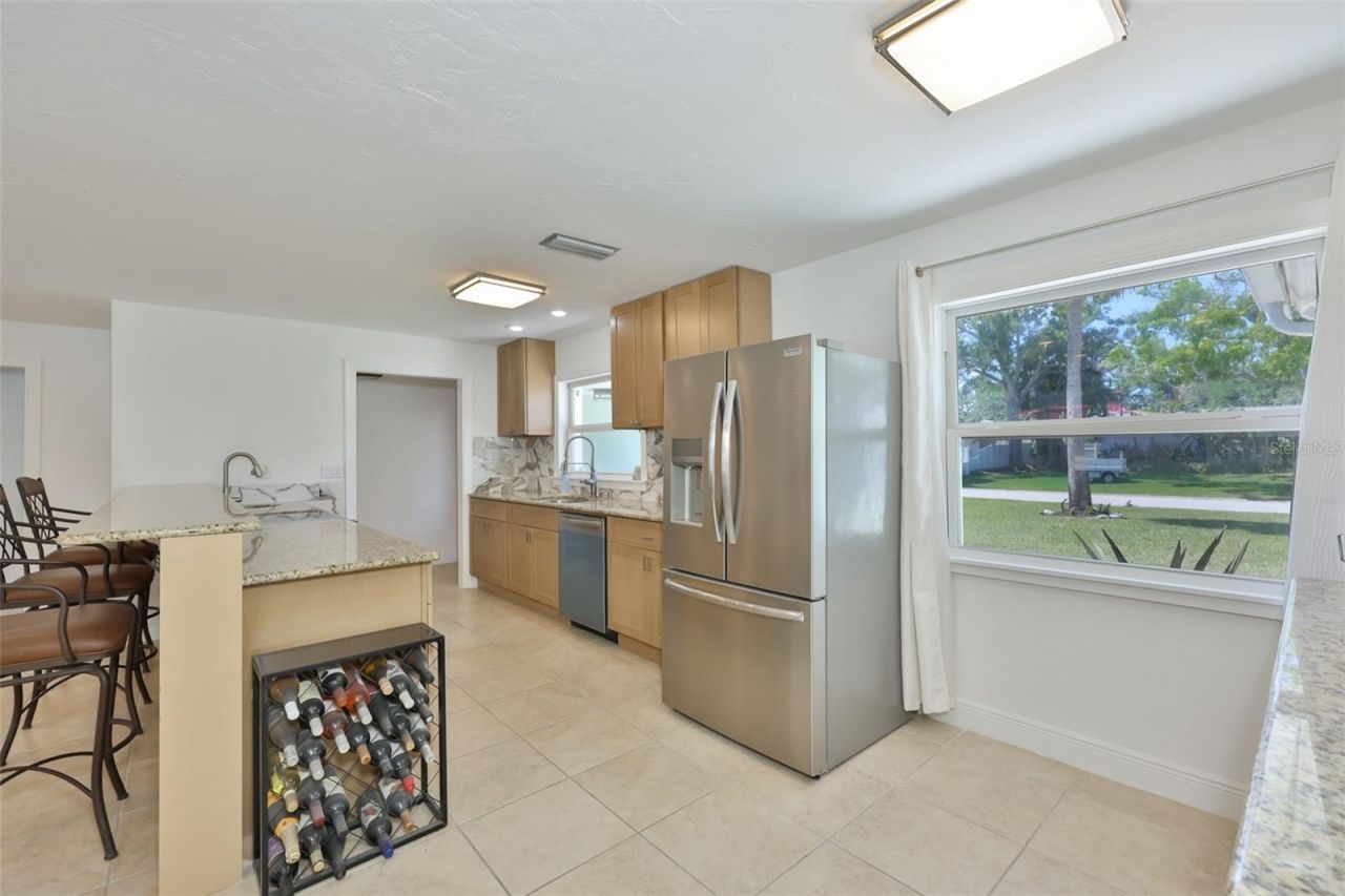 1667 N Dakota Avenue Ne, Saint Petersburg, FL 33703 Photo