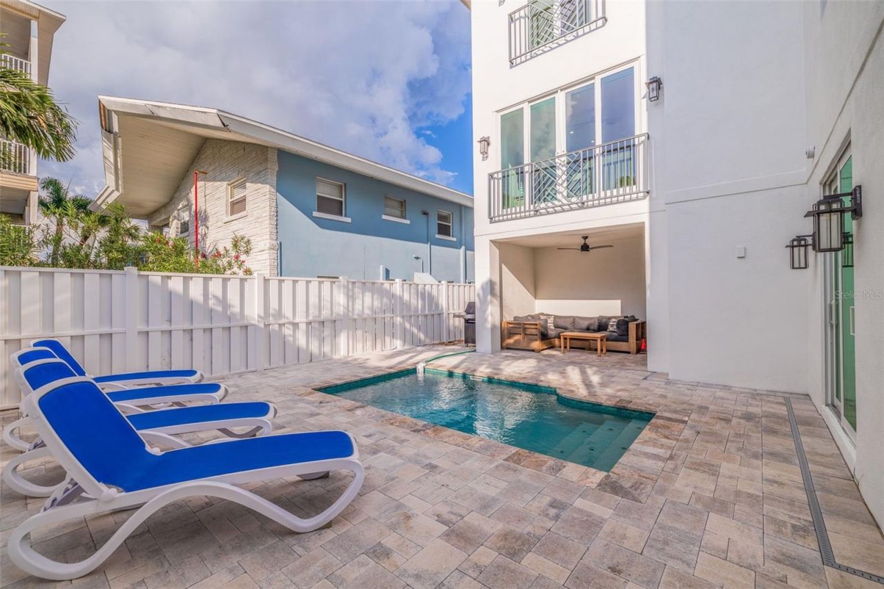 1800 Gulf Boulevard, Unit 1, Indian Rocks Beach, FL 33785 Photo