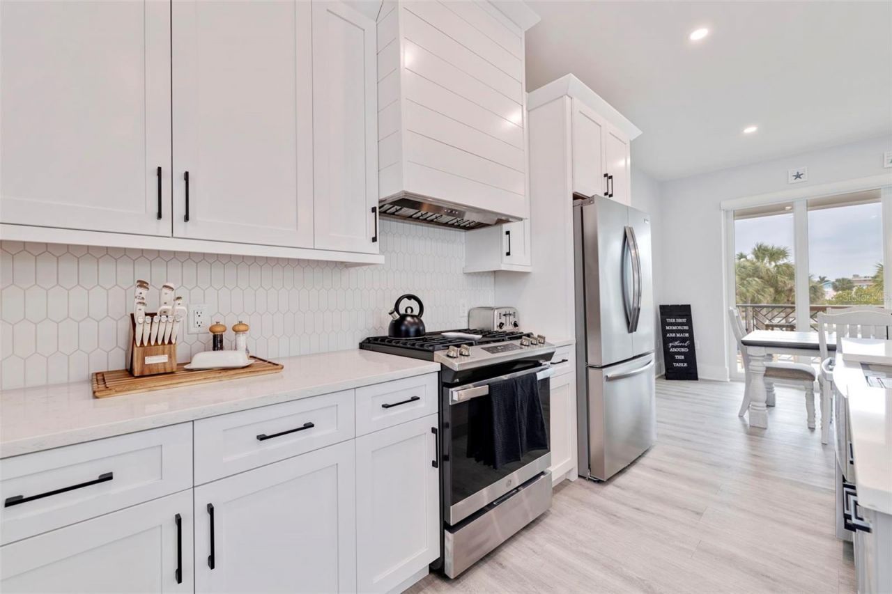 1800 Gulf Boulevard, Unit 1, Indian Rocks Beach, FL 33785 Photo