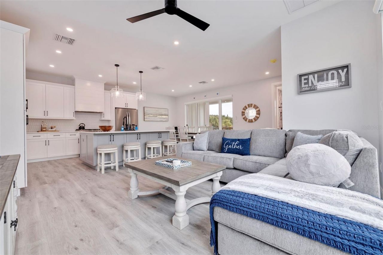 1800 Gulf Boulevard, Unit 1, Indian Rocks Beach, FL 33785 Photo