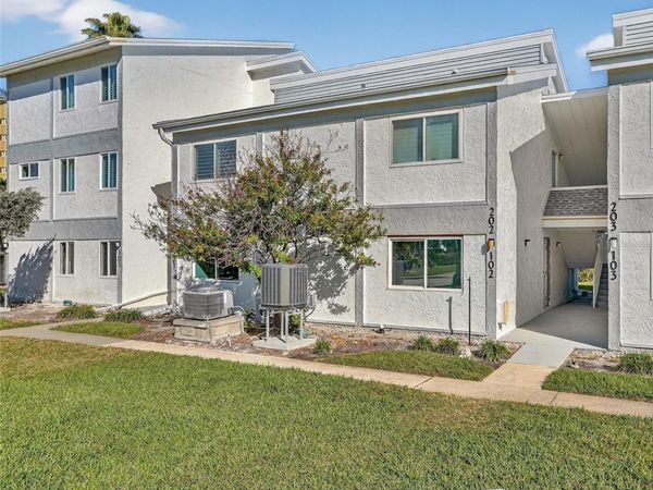1401 GULF BOULEVARD, Unit 102, CLEARWATER, FL 33767