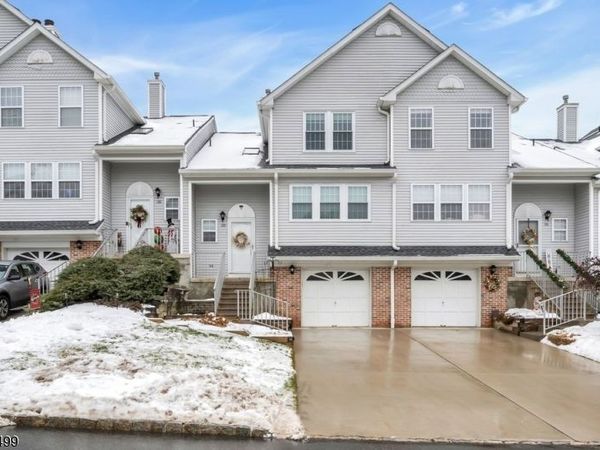 189 Kemper Ct, Independence, NJ 07840