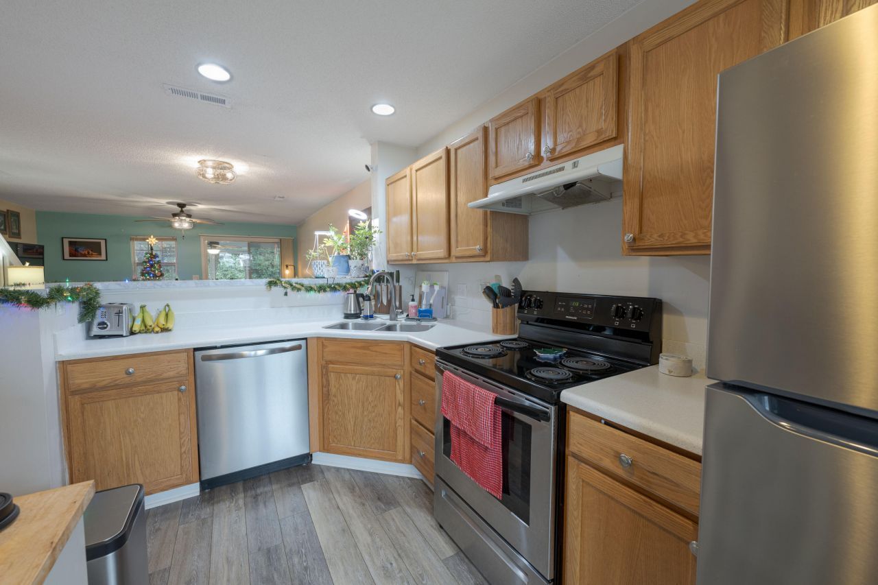 141 Brockman Way Photo 10