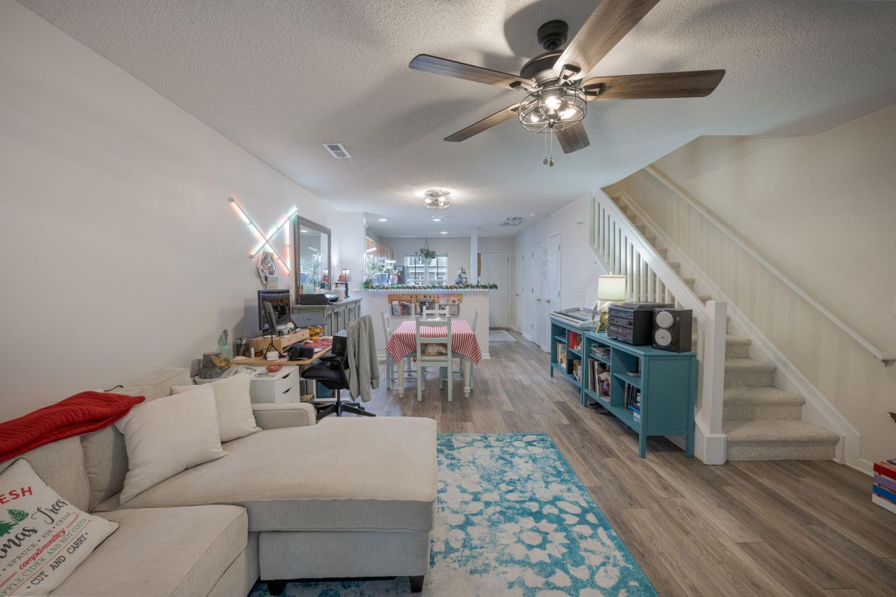 141 Brockman Way Photo 16