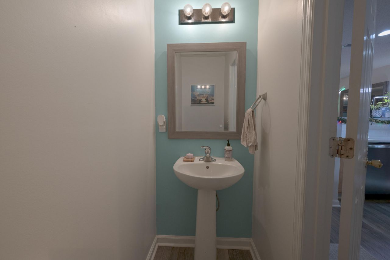 141 Brockman Way Photo 17