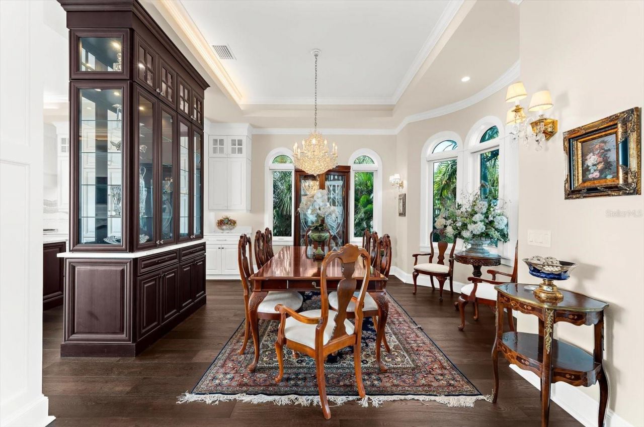 511 Bayview Drive, Holmes Beach, FL 34217 Photo