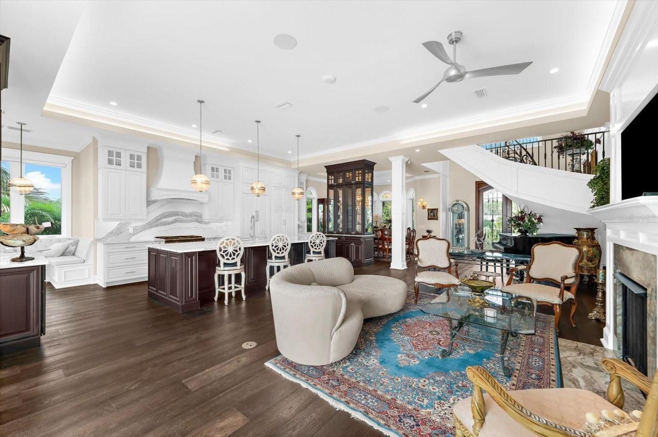 511 Bayview Drive, Holmes Beach, FL 34217 Photo