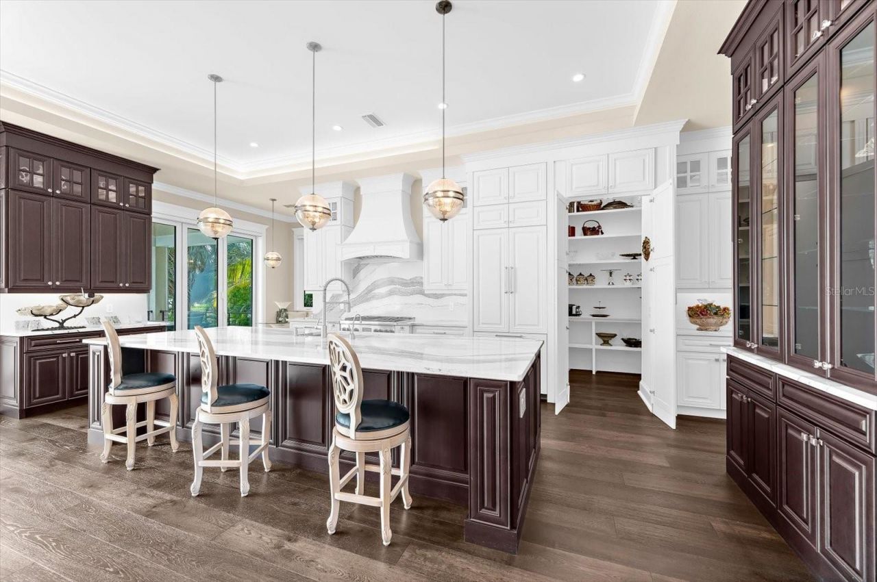 511 Bayview Drive, Holmes Beach, FL 34217 Photo