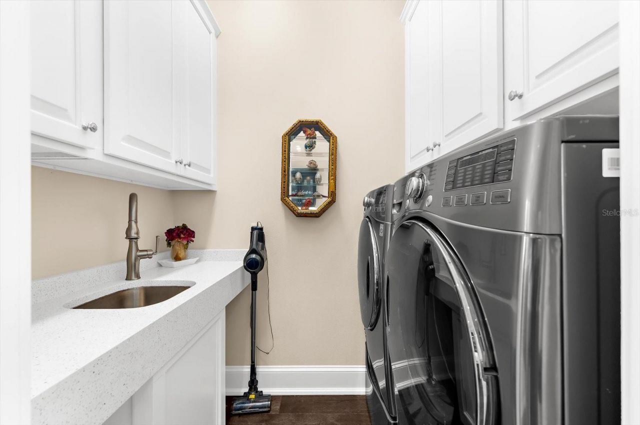 511 Bayview Drive, Holmes Beach, FL 34217 Photo