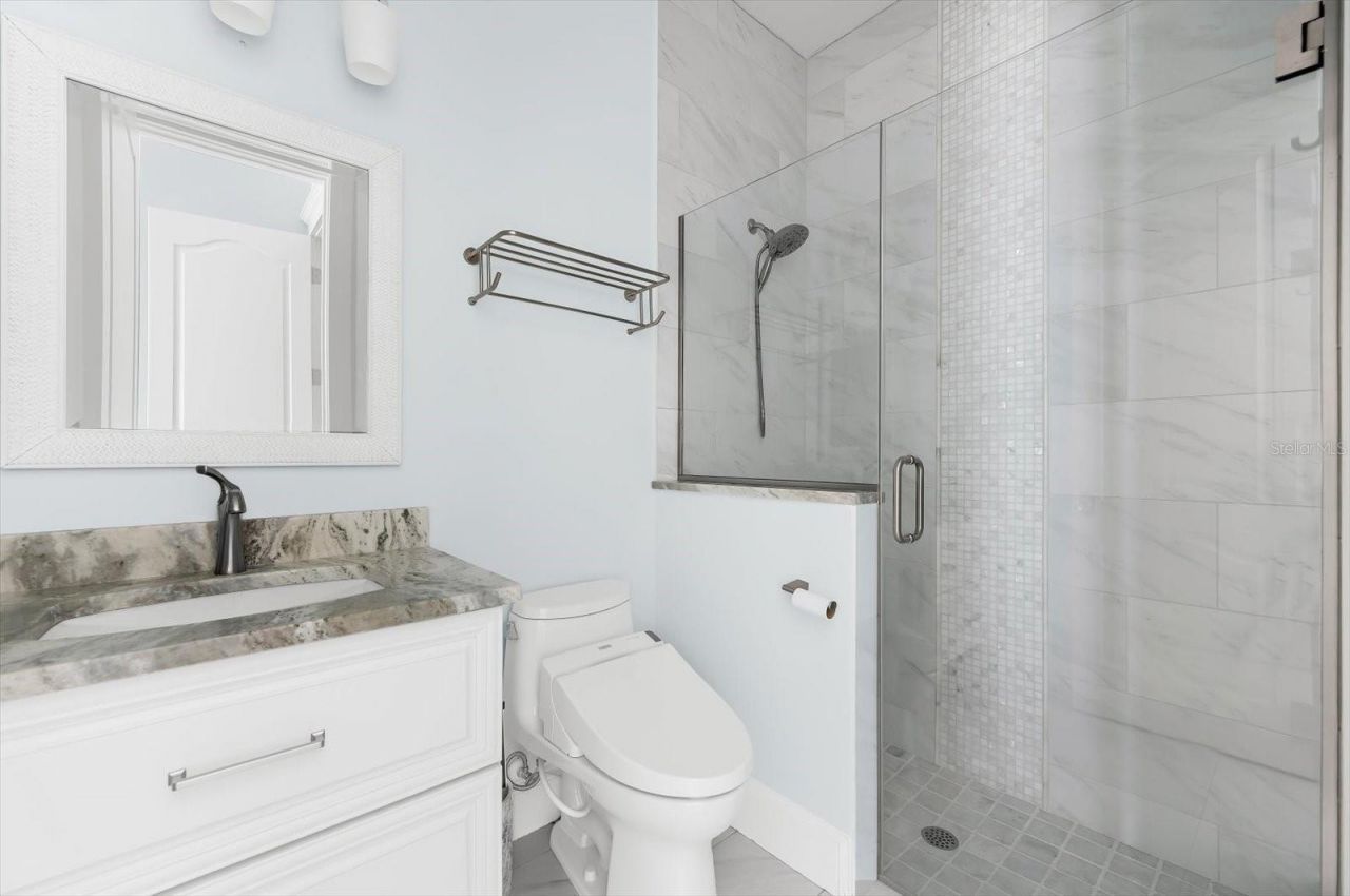 511 Bayview Drive, Holmes Beach, FL 34217 Photo