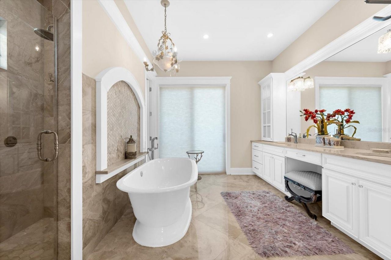 511 Bayview Drive, Holmes Beach, FL 34217 Photo