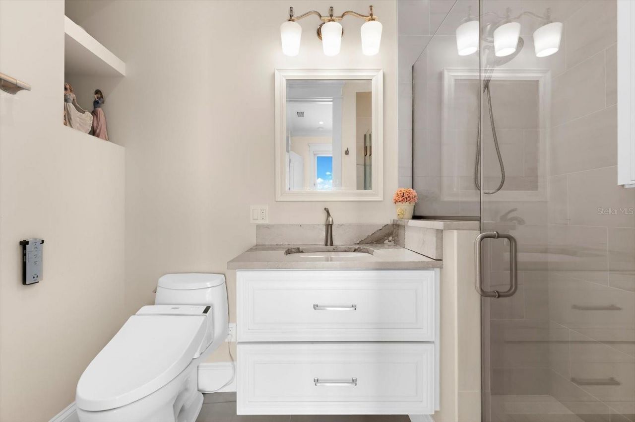 511 Bayview Drive, Holmes Beach, FL 34217 Photo