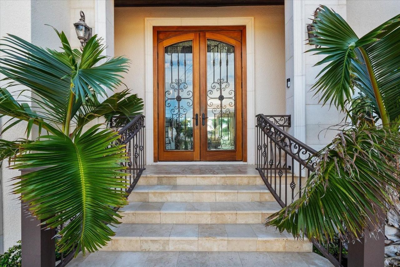 511 Bayview Drive, Holmes Beach, FL 34217 Photo