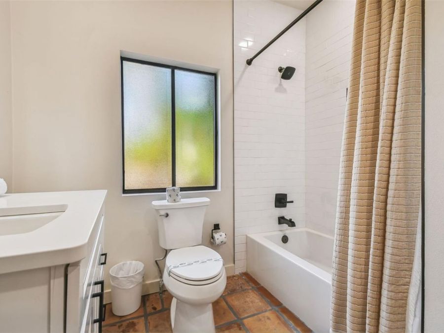 Property Image 80