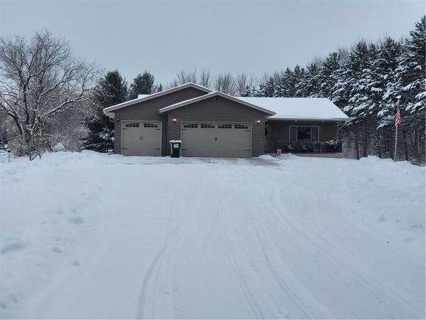21407 102nd Avenue, Cadott, WI 54727