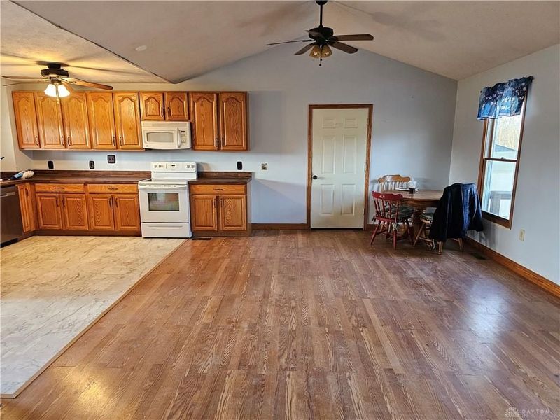 43 Hidden Creek Drive, Jamestown, OH 45335 Photo 5