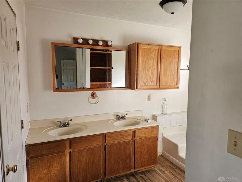 43 Hidden Creek Drive, Jamestown, OH 45335 Photo 9