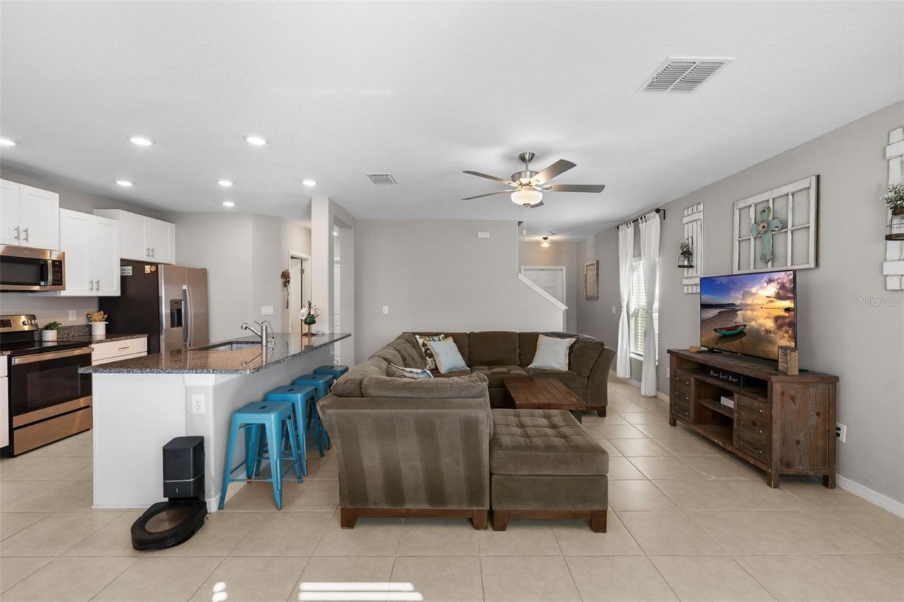 36412 Garden Wall Way, Zephyrhills, FL 33541 Photo