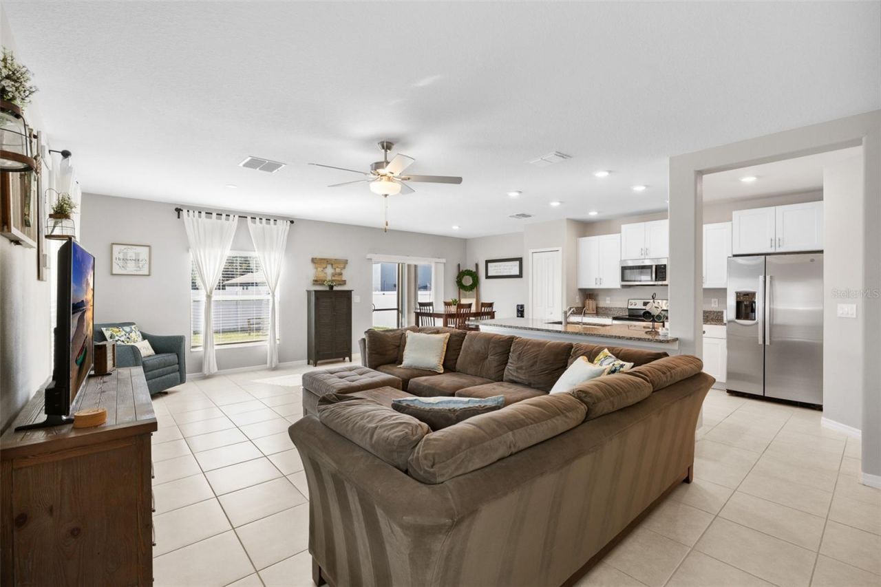 36412 Garden Wall Way, Zephyrhills, FL 33541 Photo