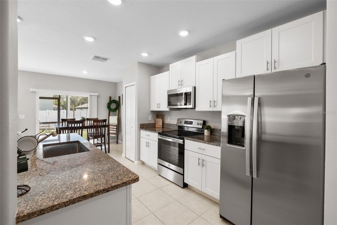 36412 Garden Wall Way, Zephyrhills, FL 33541 Photo