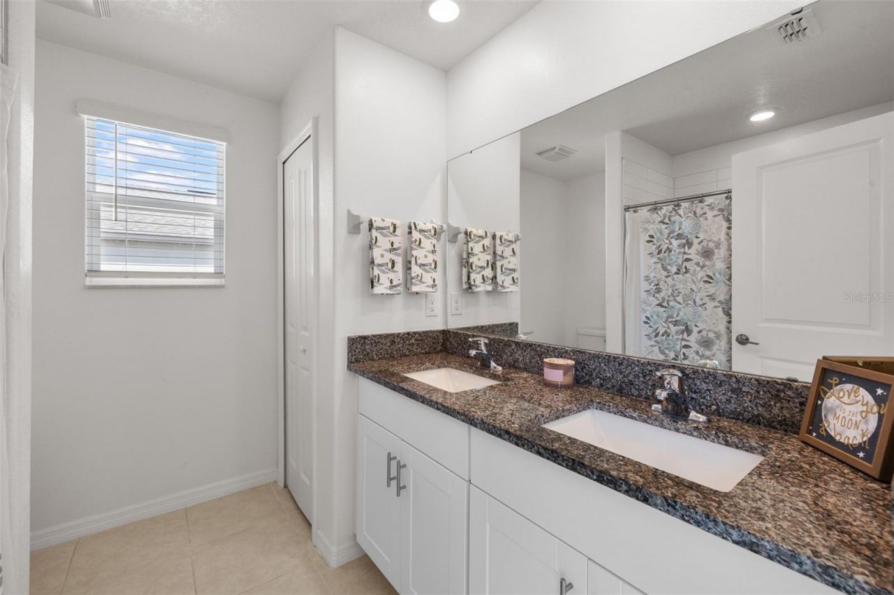 36412 Garden Wall Way, Zephyrhills, FL 33541 Photo