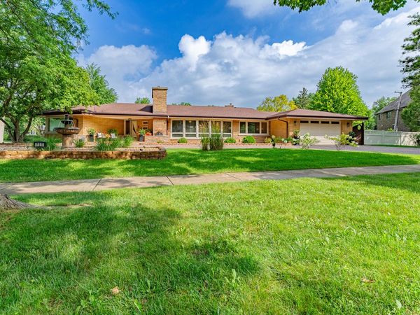 711 E Greenview Road, Itasca, IL 60143