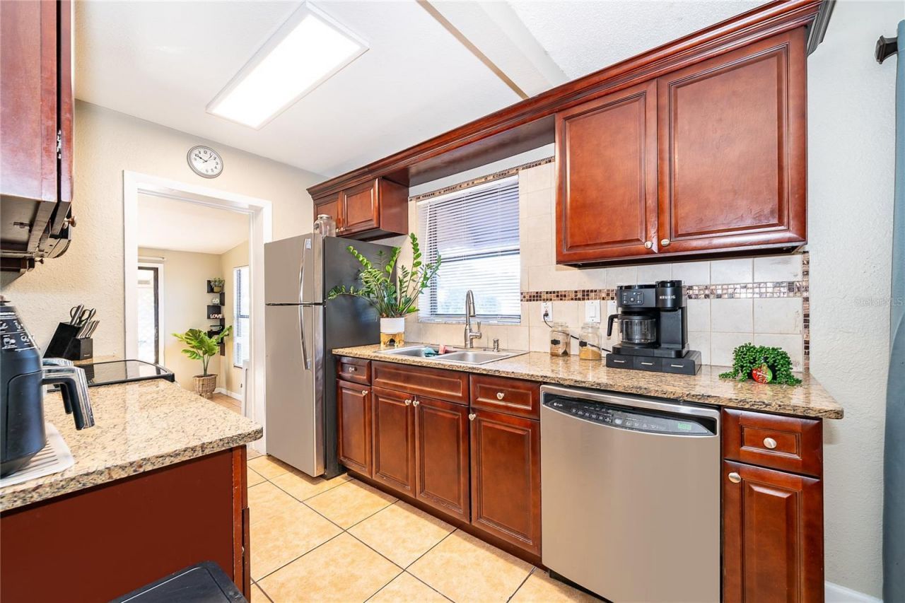 944 Halstead Street, Deltona, FL 32725 Photo