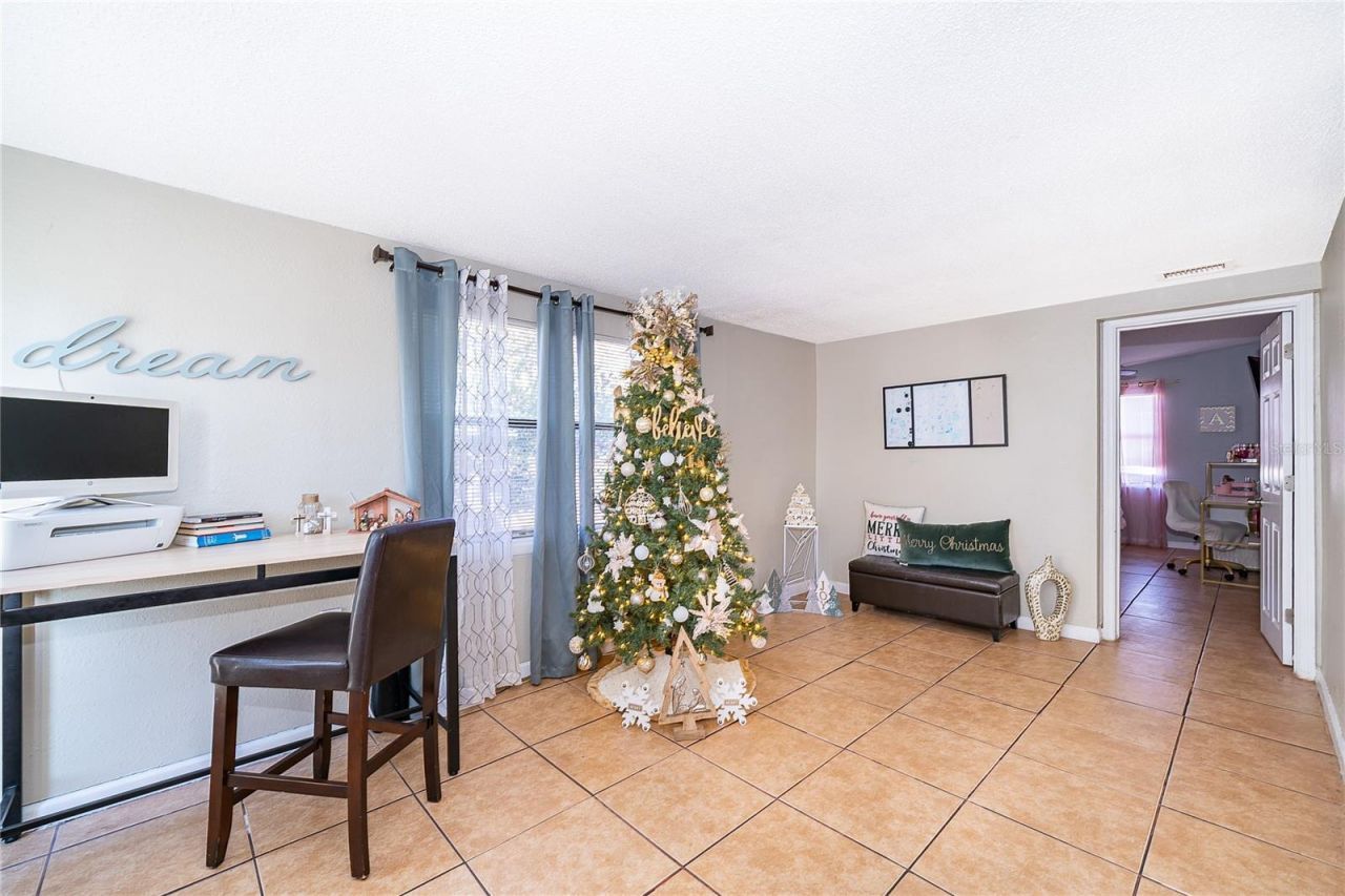 944 Halstead Street, Deltona, FL 32725 Photo