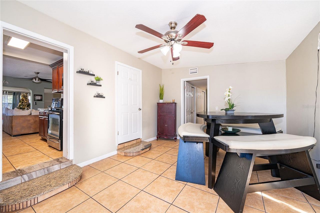 944 Halstead Street, Deltona, FL 32725 Photo