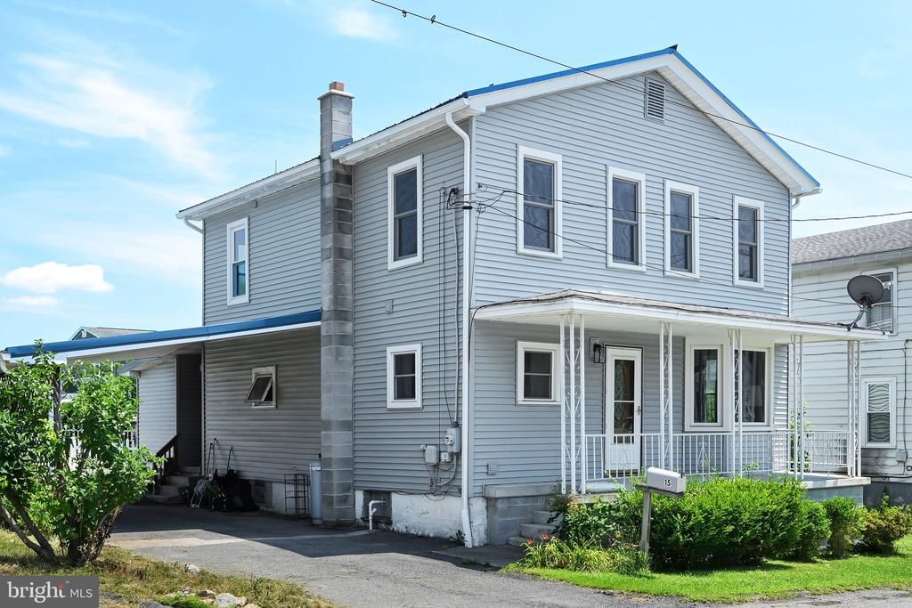 15 S 7TH STREET, TOWER CITY, PA 17980