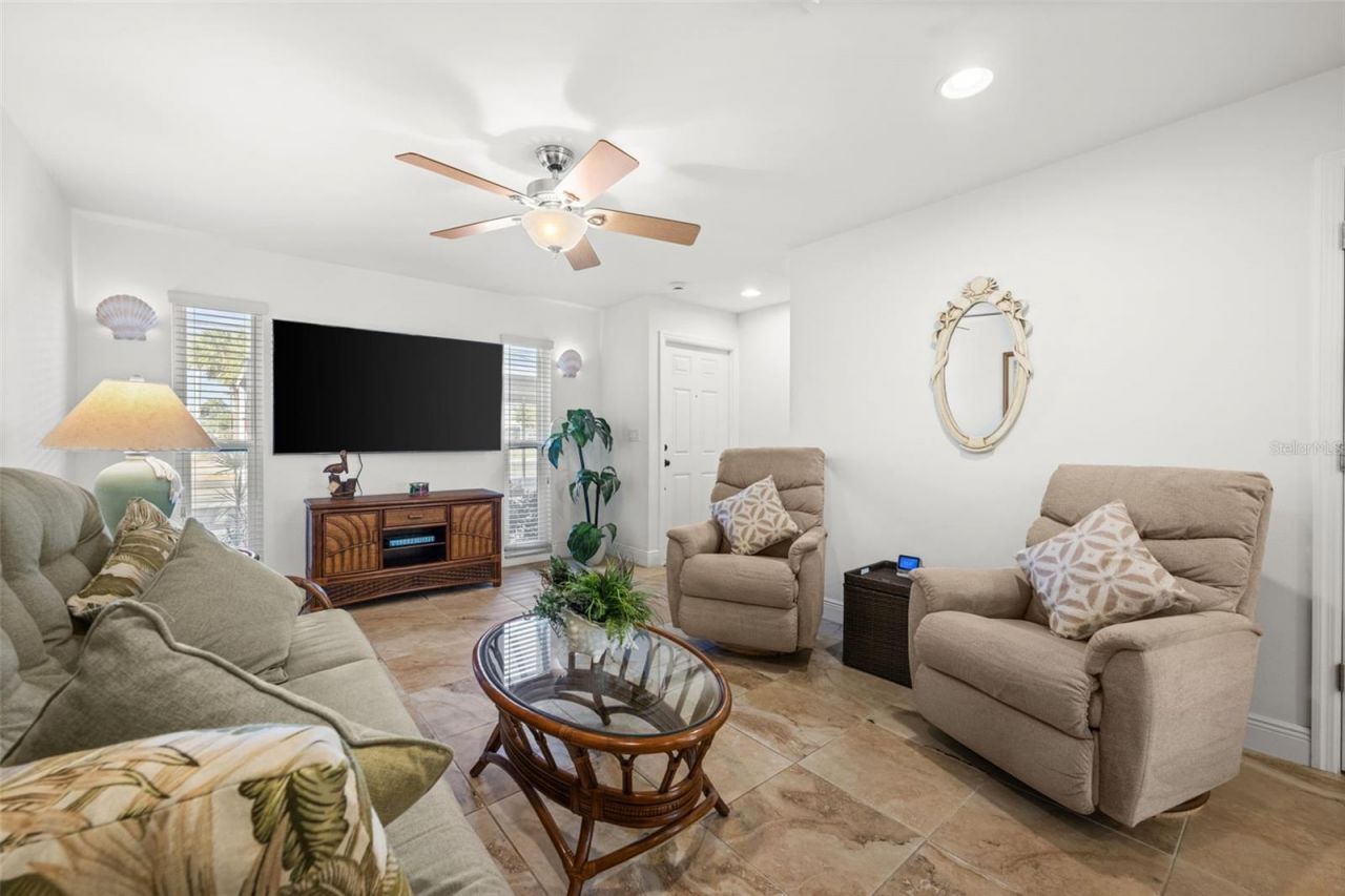 4803 SW Santa Barbara Court, Unit 8, Cape Coral, FL 33914 Photo