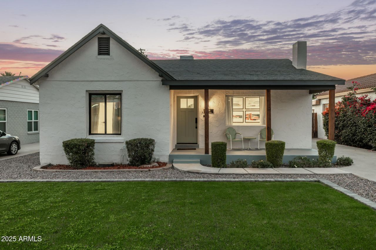 2246 N Laurel Avenue, Phoenix, AZ 85007 Main Photo