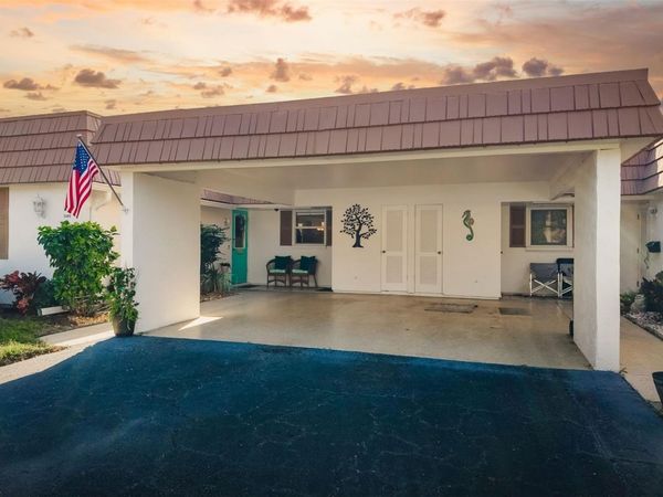 5486 RIVERBLUFF CIRCLE, Unit V-24, SARASOTA, FL 34231