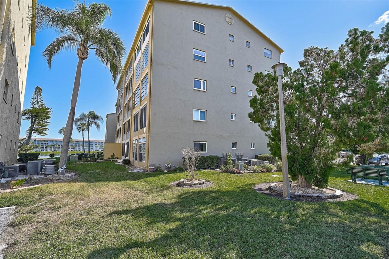 3585 Lake Bayshore Drive, Unit J-301, Bradenton, FL 34205 Photo