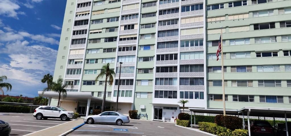 31 Island Way, Unit 303, Clearwater Beach, FL 33767 Main Photo