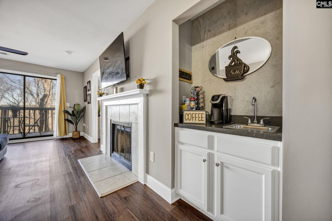 226 Edgewater Lane  Photo 11