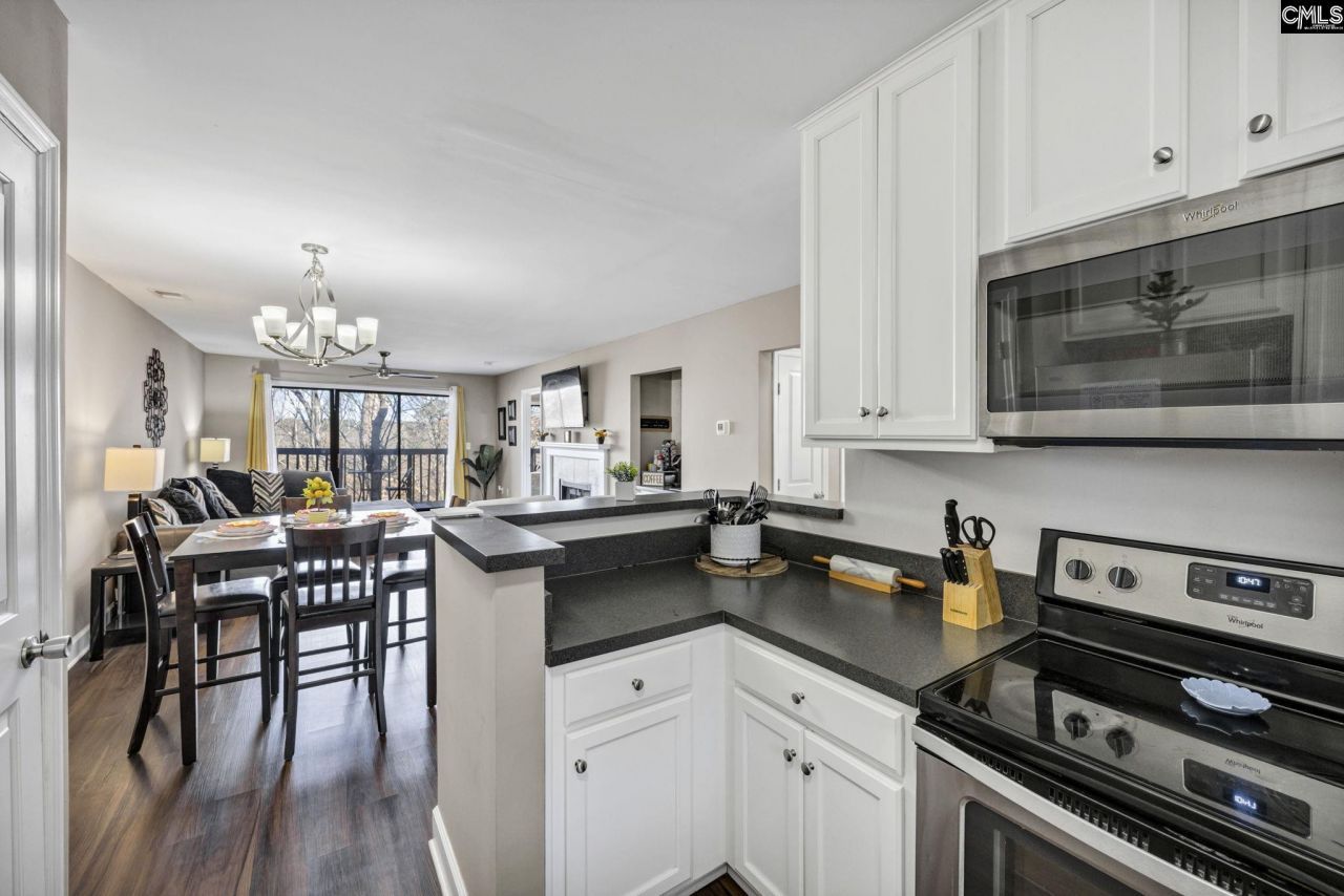 226 Edgewater Lane  Photo 9