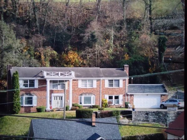 117 Maple Avenue, WELCH, WV 24801