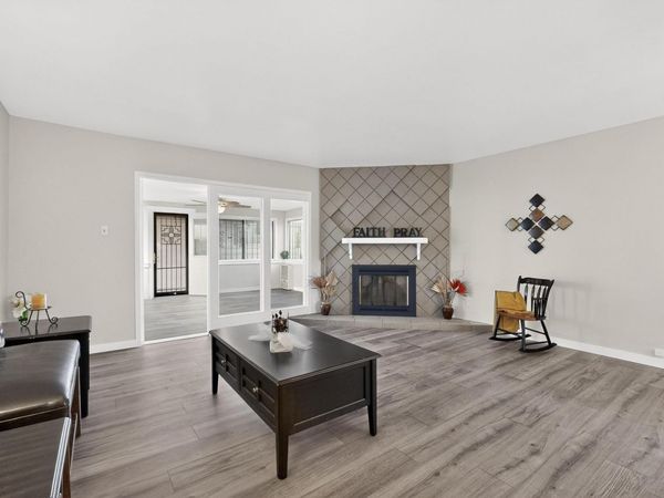 10401 Princess Jeanne Avenue NE, Albuquerque, NM 87112