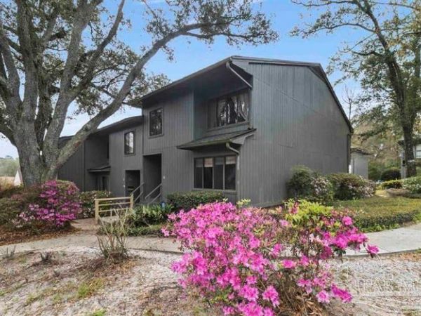 11 Hillbrook Way, Pensacola, FL 32503