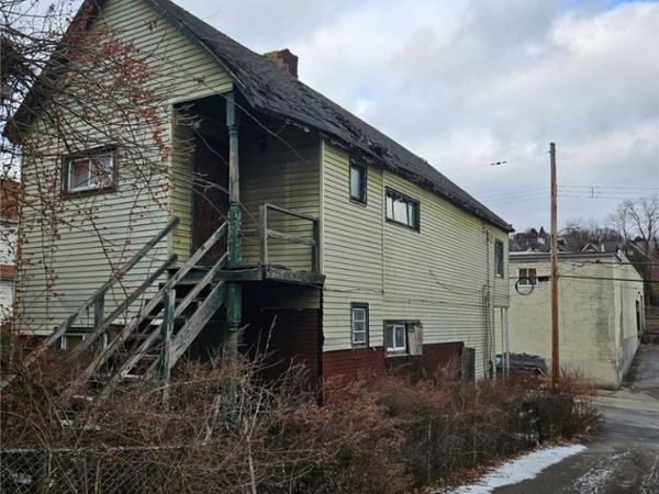 314 Corey Ave, Braddock, PA 15104