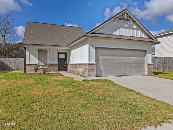 109 Tyreek Drive, Lafayette, LA 70506
